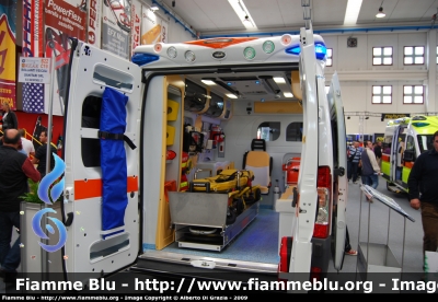 Fiat Ducato X250
Misericordia di Arezzo
Allestita Bollanti
Parole chiave: Fiat Ducato_X250 118_Arezzo Ambulanza Misericordia_Arezzo Reas_2009