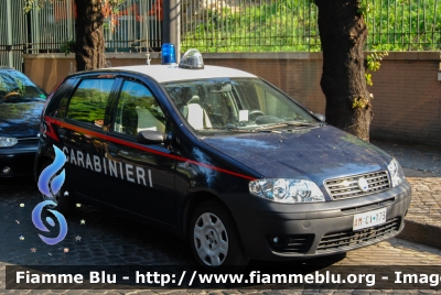 Fiat Punto III serie
Carabinieri
Polizia Militare presso Aeronautica Militare
AM CI 173
Parole chiave: Fiat Punto_IIIserie AMCI173 Festa_della_Republica_2012