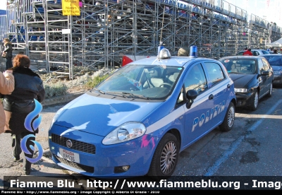 Fiat Grande Punto
Polizia di Stato
POLIZIA F8536
Parole chiave: Fiat Grande_Punto PoliziaF8536