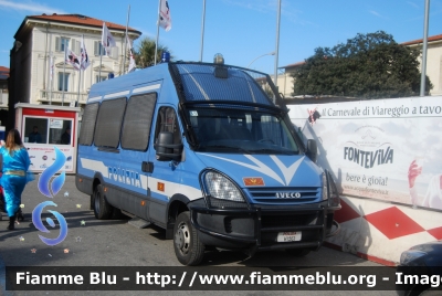 Iveco Daily IV serie
Polizia di Stato
Reparto Mobile
Polizia H1561
Parole chiave: Iveco Daily IV serie Polizia di Stato POLIZIAH1561