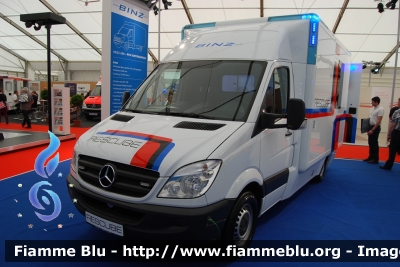 Mercedes-Benz Sprinter III serie
Veicolo promozionale Binz
In esposizione al Rettmobil 2013
Parole chiave: Mercedes-Benz Sprinter_IIIserie Ambulanza Rettung_2013