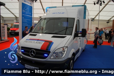 Mercedes-Benz Sprinter III serie
Veicolo promozionale Binz
In esposizione al Rettmobil 2013
Parole chiave: Mercedes-Benz Sprinter_IIIserie Ambulanza Rettung_2013