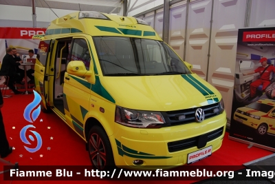 Volkswagen Transporter T5 Restyle
Veicolo promozionale Profile
In esposizione al Rettmobil 2013
Parole chiave: Volkswagen Transporter_T5_Restyle Ambulanza Rettmobil_2013