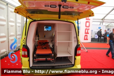 Volkswagen Transporter T5 Restyle
Veicolo promozionale Profile
In esposizione al Rettmobil 2013
Parole chiave: Volkswagen Transporter_T5_Restyle Ambulanza Rettmobil_2013