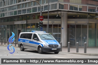 Mercedes-Benz Vito II serie restyle
Bundesrepublik Deutschland - Germania
Bundespolizei - Polizia di Stato
Parole chiave: Mercedes-Benz Vito_IIserie_restyle