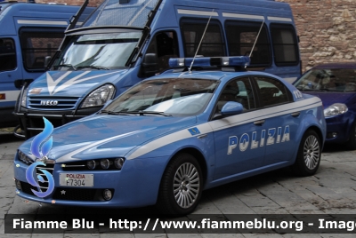 Alfa-Romeo 159
Polizia di Stato
Polizia Stradale
POLIZIA F7304
Parole chiave: Alfa-Romeo 159 POLIZIAF7304