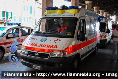 Fiat Ducato III serie
Pubblica Assistenza Val d'Arbia (SI)
Allestita Maf
Parole chiave: Fiat Ducato_IIIserie Ambulanza