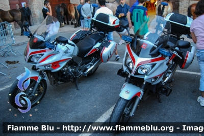 Yamaha TDM
Polizia Municipale Siena
Parole chiave: Yamaha TDM