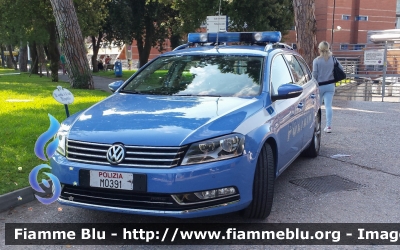 Volkswagen Passat Variant VII serie
Polizia di Stato
Polizia Stradale in servizio sulla rete autostradale SALT
Priva di loghi societari
POLIZIA M0391
Parole chiave: Volkswagen Passat_Variant_VIIserie POLIZIAM0391