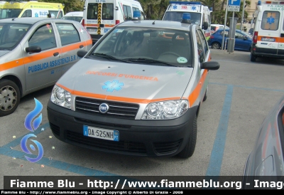 Fiat Punto III serie
Pubblica Assistenza Croce Verde Lamporecchio
Parole chiave: Fiat Punto_IIIserie 118_Pistoia Automedica Pubblica_Assistenza_Croce_Verde_Lamporecchio