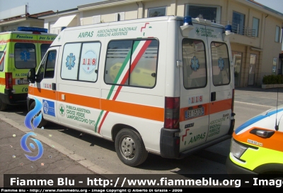 Fiat Ducato II serie
Pubblica Assistenza Croce Verde Lamporecchio
Allestita MAF
Parole chiave: Fiat Ducato_IIserie 118_Pistoia Ambulanza Pubblica_Assistenza_Croce_Verde_Lamporecchio