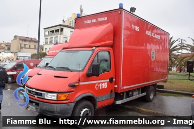 Iveco Daily III serie
Vigili del Fuoco
Comando Provinciale di Lucca
Nucleo NBCR
Allestimento Sperotto
VF22826
Parole chiave: Iveco/Daily_IIIserie/VF22826