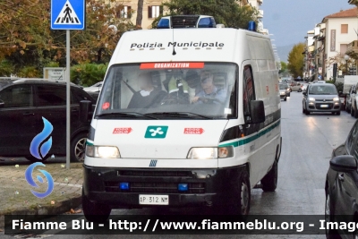 Fiat Ducato II serie
Polizia Locale
Comune di Brescia
Servizio di Protezione Civile
Livrea Polizia Municipale
In scorta alla Mille Miglia 2020
Parole chiave: Fiat Ducato_IIserie Mille_Miglia_2020