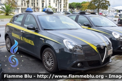 Alfa Romeo Nuova Giulietta restyle
Guardia di Finanza
Allestimento NCT Nuova Carrozzeria Torinese
Decorazione Grafica Artlantis
GdiF 291 BN
Parole chiave: Alfa-Romeo Nuova_Giulietta_restyle GdiF291BN