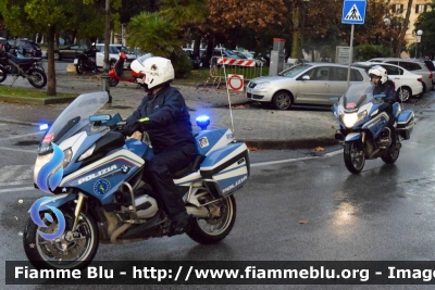 BMW R1200RT II serie
Polizia di Stato
Polizia Stradale
POLIZIA G2656
POLIZIA G2678
In scorta alla Mille Miglia 2020
Parole chiave: BMW / / / R1200RT_IIserie / / / POLIZIAG2678 / 1000_Miglia_2020