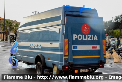 Iveco Daily II serie
Polizia di Stato
Polizia Stradale
POLIZIA B2460
In scorta alla Mille Miglia 2020
Parole chiave: Iveco Daily_IIserie POLIZIAB2460 Mille_Miglia_2020