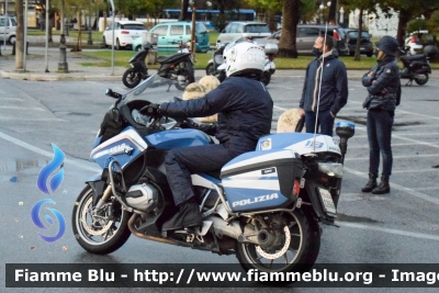 BMW R1200RT II serie
Polizia di Stato
Polizia Stradale
POLIZIA G2666
In scorta alla Mille Miglia 2020
Parole chiave: BMW / / / R1200RT_IIserie / / / POLIZIAG2666 / 1000_Miglia_2020