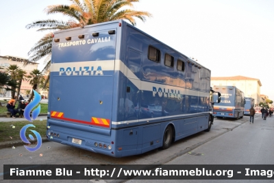 Iveco EuroCargo 160E28 III serie
Polizia di Stato
 Reparto a cavallo
 POLIZIA F9983
Parole chiave: Iveco / EuroCargo_160E28_IIIserie / PoliziaF9983