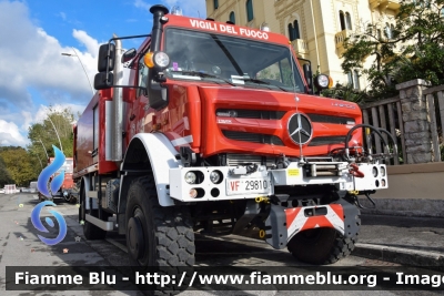 Mercedes-Benz Unimog U5023
Vigili del Fuoco
Comando Provinciale di Lucca
Allestimento Fortini 
Modulo AIB Fortini
VF 29810
Parole chiave: Mercedes-Benz Unimog_U5023 VF29810