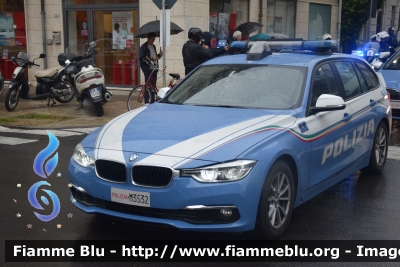 Bmw 320 Touring F31 III restyle
 Polizia di Stato
Polizia Stradale
Allestimento Focaccia
POLIZIA M3532
Parole chiave: Bmw 320_Touring_F31_III_restyle POLIZIAM3532 Giro_D_Italia_2023