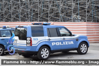 Land Rover Discovery 4
Polizia di Stato
 Squadra Volante
 Unità Operativa di Primo Intervento 
 POLIZIA M2607
Parole chiave: Land-Rover / Discovery_4 / POLIZIAM2607