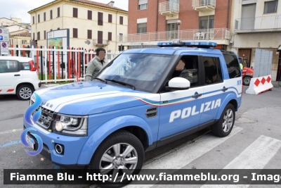 Land Rover Discovery 4
Polizia di Stato
 Squadra Volante
 Unità Operativa di Primo Intervento 
 POLIZIA M2612
Parole chiave: Land-Rover / Discovery_4 / POLIZIAM2612