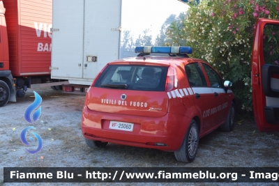 Fiat Grande Punto
Vigili del Fuoco
Comando Provinciale di Roma
Vf 25060
Parole chiave: Fiat Grande_Punto VF25060