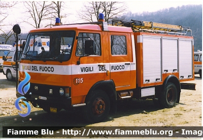 Iveco OM 79-13
Vigili del Fuoco
AutoPompaSerbatoio allestimento Baribbi
VF 12799
Parole chiave: Iveco-OM 79-13 VF12799