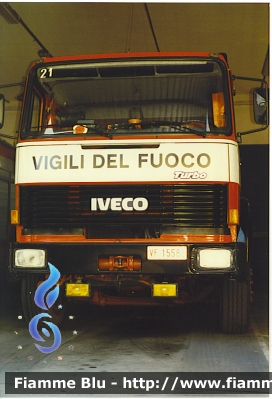 Iveco 180-24
Vigili del Fuoco
Comando Provinciale di Lucca
Distaccamento Permanente di Viareggio
AutoPompaSerbatoio allestimento Baribbi
VF 15582
Parole chiave: Iveco 180-24 VF15882