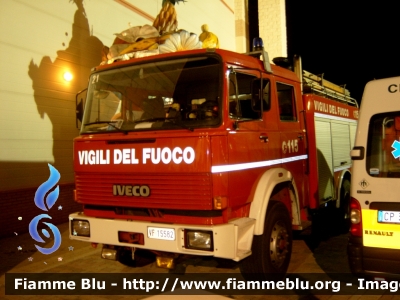 Iveco 180-24
Vigili del Fuoco
Comando Provinciale di Lucca
Distaccamento Permanente di Viareggio
AutoPompaSerbatoio allestimento Baribbi
VF 15582
Parole chiave: Iveco 180-24 VF15882