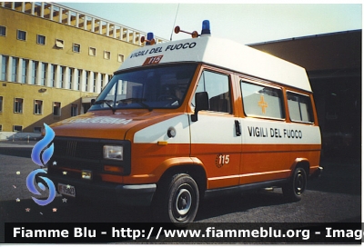 Fiat Ducato I serie
Vigili del Fuoco
Comando Provinciale Roma
VF 15923
Parole chiave: Fiat Ducato_Iserie VF15923