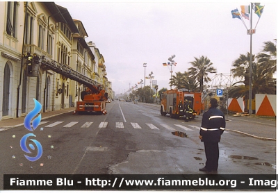 Iveco EuroFire 150E27 I serie
Vigili del Fuoco
Comando Provinciale di Lucca
Distaccamento Permanente di Viareggio
AutoPompaSerbatoio allestimento Iveco-Magirus
VF 18598
Parole chiave: Iveco EuroFire_150E27_Iserie VF18599