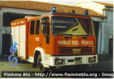 Iveco EuroFire 150E27 I serie
Vigili del Fuoco
Comando Provinciale di Lucca
Distaccamento Permanente di Viareggio
AutoPompaSerbatoio allestimento Iveco-Magirus
VF 18598
Parole chiave: Iveco EuroFire_150E27_Iserie VF18599