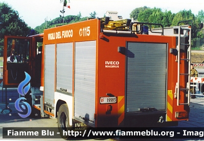 Iveco CityEuroFire 100E21 I serie
Vigili del Fuoco
Comando Provinciale di Roma
AutoPompaSerbatoio allestimento Iveco-Magirus
VF 19983
Parole chiave: Iveco CityEuroFire_100E21_Iserie VF19983