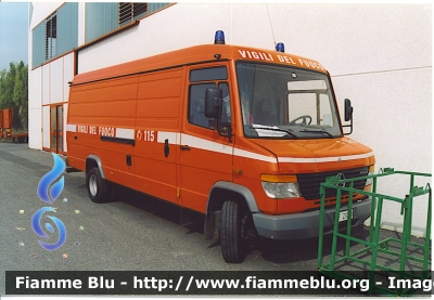 Mercedes-Benz Vario 612D
Vigili del Fuoco
Comando Provinciale di Milano
VF 21031
Parole chiave: Mercedes-Benz Vario_612D VF21031