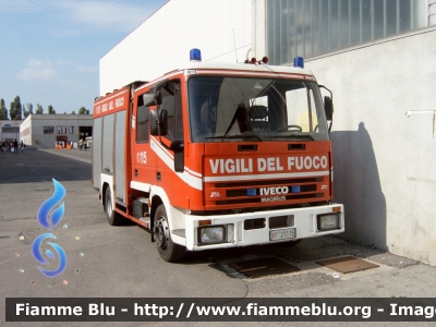 Iveco City2000 100E21 I serie
Vigili del Fuoco
Comando Provinciale di Brescia
AutoPompaSerbatoio allestimento Iveco-Magirus
VF 21115
Parole chiave: Iveco City2000_100E2_Iserie VF21115