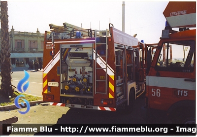 Iveco City2000 100E21 I serie
Vigili del Fuoco
Comando Provinciale di Lucca
Distaccamento di Castelnuovo di Garfagnana
AutoPompaSerbatoio allestimento Iveco-Magirus
VF 21972
Parole chiave: Iveco City2000_100E2_Iserie VF21972