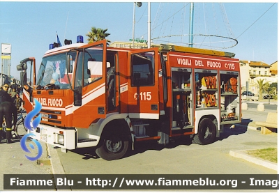 Iveco City2000 100E21 I serie
Vigili del Fuoco
Comando Provinciale di Lucca
Distaccamento di Castelnuovo di Garfagnana
AutoPompaSerbatoio allestimento Iveco-Magirus
VF 21972
Parole chiave: Iveco City2000_100E2_Iserie VF21972