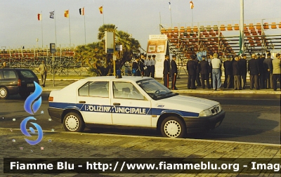 Alfa-Romeo 33 II serie
Polizia Municipale Viareggio
n. 04
targa AB 566 FK
Dismessa
Parole chiave: Alfa-Romeo 33 IIserie