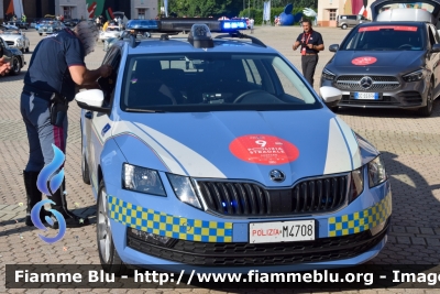 Skoda Octavia Wagon V serie
Polizia di Stato
Polizia Stradale
Allestimento Focaccia
Decorazione Grafica Artlantis
POLIZIA M4708
In scorta alla Mille Miglia 2021
Parole chiave: Skoda / Octavia_Wagon_Vserie / POLIZIAM4708