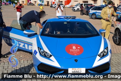 Lamborghini Huracán LP 610-4
Polizia Di Stato
Polizia Stradale
Allestimento Lamborghini
Decorazione Grafica Artlantis
POLIZIA H8862
Con stemma celebrativo "70 Anni Polizia Stradale"
In scorta alla Mille Miglia 2021
Parole chiave: Lamborghini / / / Huracàn_LP610-4 / / / POLIZIAH8862 / Mille_Miglia_2021