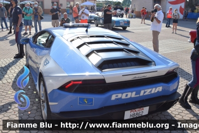 Lamborghini Huracán LP 610-4
Polizia Di Stato
Polizia Stradale
Allestimento Lamborghini
Decorazione Grafica Artlantis
POLIZIA H8862
Con stemma celebrativo "70 Anni Polizia Stradale"
In scorta alla Mille Miglia 2021
Parole chiave: Lamborghini / / / Huracàn_LP610-4 / / / POLIZIAH8862 / Mille_Miglia_2021