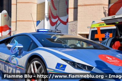 Lamborghini Huracán LP 610-4
Polizia Di Stato
Polizia Stradale
Allestimento Lamborghini
Decorazione Grafica Artlantis
POLIZIA H8862
Con stemma celebrativo "70 Anni Polizia Stradale"
In scorta alla Mille Miglia 2021
Parole chiave: Lamborghini / / / Huracàn_LP610-4 / / / POLIZIAH8862 / Mille_Miglia_2021