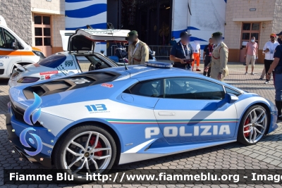 Lamborghini Huracán LP 610-4
Polizia Di Stato
Polizia Stradale
Allestimento Lamborghini
Decorazione Grafica Artlantis
POLIZIA H8862
Con stemma celebrativo "70 Anni Polizia Stradale"
In scorta alla Mille Miglia 2021
Parole chiave: Lamborghini / / / Huracàn_LP610-4 / / / POLIZIAH8862 / Mille_Miglia_2021