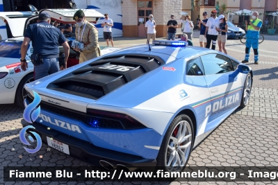 Lamborghini Huracán LP 610-4
Polizia Di Stato
Polizia Stradale
Allestimento Lamborghini
Decorazione Grafica Artlantis
POLIZIA H8862
Con stemma celebrativo "70 Anni Polizia Stradale"
In scorta alla Mille Miglia 2021
Parole chiave: Lamborghini / / / Huracàn_LP610-4 / / / POLIZIAH8862 / Mille_Miglia_2021