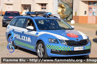 Skoda Octavia Wagon V serie
Polizia di Stato
Polizia Stradale
Allestimento Focaccia
Decorazione Grafica Artlantis
POLIZIA M4708
In scorta alla Mille Miglia 2021
Parole chiave: Skoda / Octavia_Wagon_Vserie / POLIZIAM4708