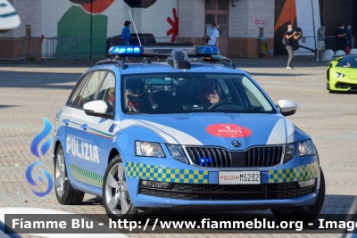 Skoda Octavia Wagon V serie
Polizia di Stato
Polizia Stradale
Allestimento Focaccia
Decorazione Grafica Artlantis
POLIZIA M5232
In scorta alla Mille Miglia 2021
Parole chiave: Skoda / Octavia_Wagon_Vserie / POLIZIAM5232