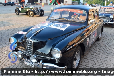 Alfa Romeo 1900
Guardia di Finanza
Anno 1954
GdiF 4938
Mille Miglia 2019
Parole chiave: Alfa-Romeo / 1900 / GdiF4938 / Mille_Miglia_2021