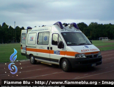 Fiat Ducato III serie
118 Pesaro 
Ospedale "S. Salvatore", allestimento Aricar, donazione di Meuccia Salvaterra, mezzo in servizio presso la Centrale Operativa.
Parole chiave: Marche (PU) Fiat_Ducato_IIIserie Aricar