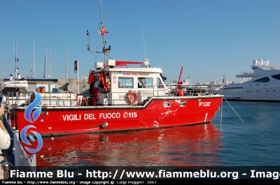 Motobarca Pompa
Vigili del Fuoco
Comando di Genova
VF 1082
Parole chiave: Liguria Imbarcazione GE VF1082